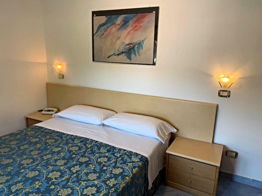 Hotel La Pergoletta SantʼAgata sui Due Golfi Exteriör bild